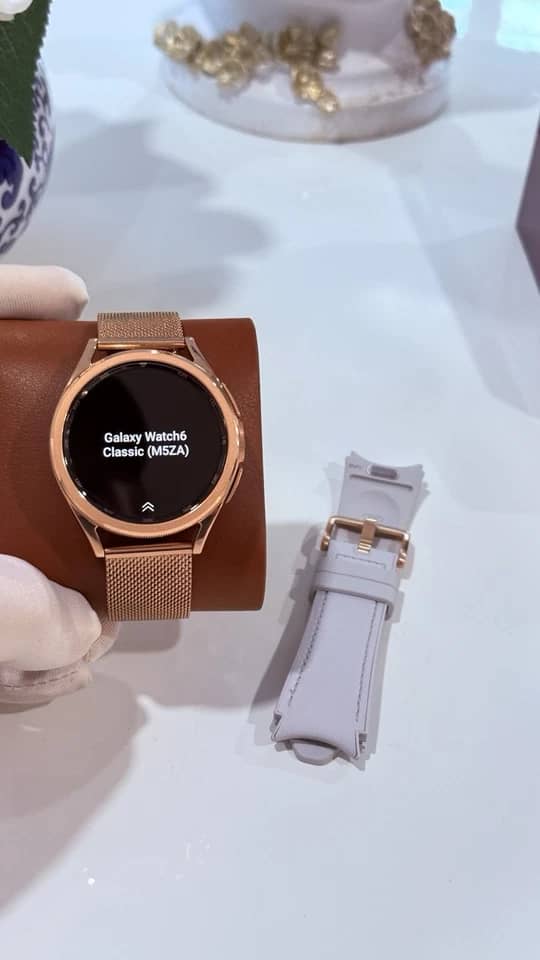 Samsung Galaxy Watch 6 Classic Smartwatches New Silver