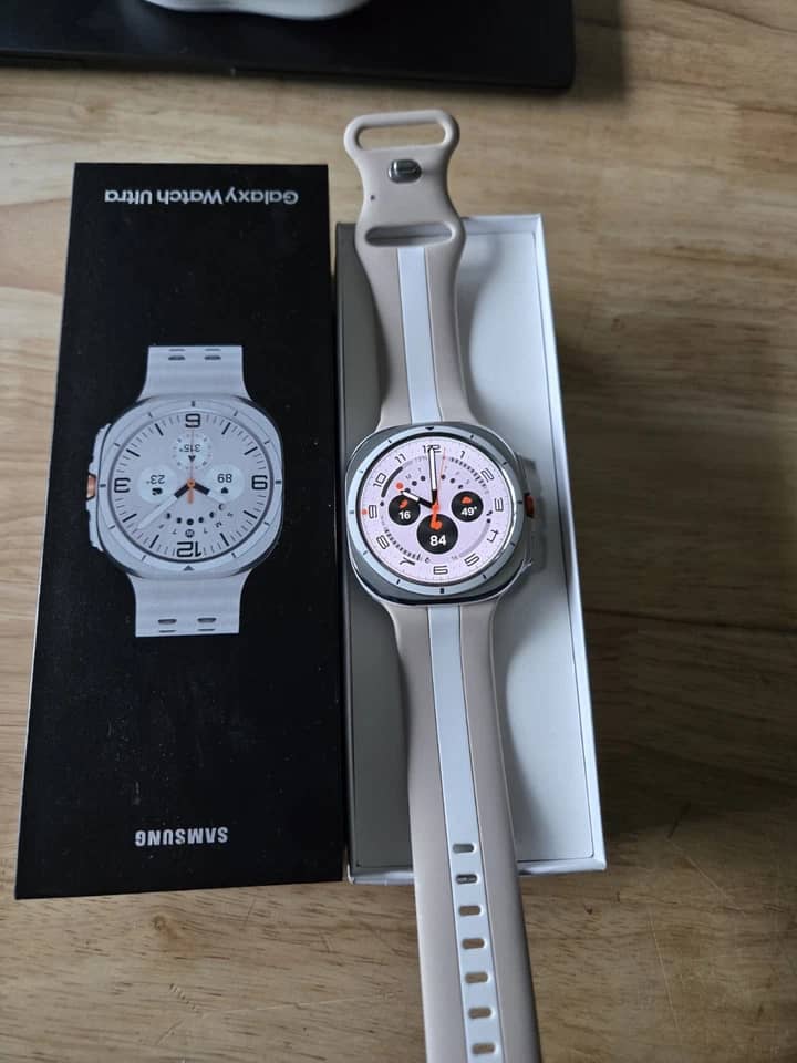 Samsung Galaxy Watch Ultra Smartwatches New Gray