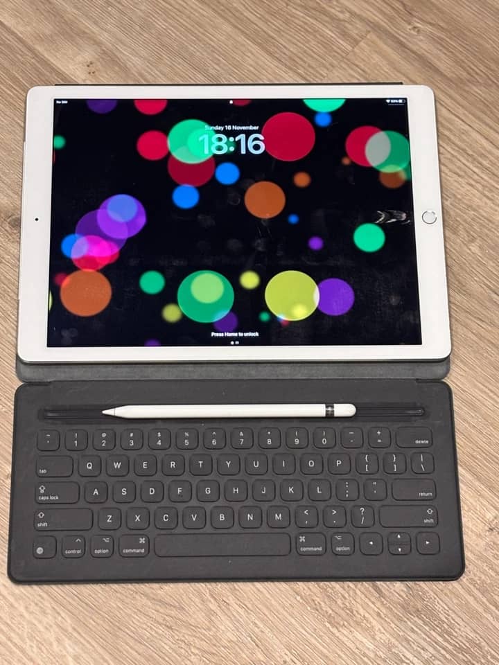Apple iPad 1st Tablets Black 16GB New