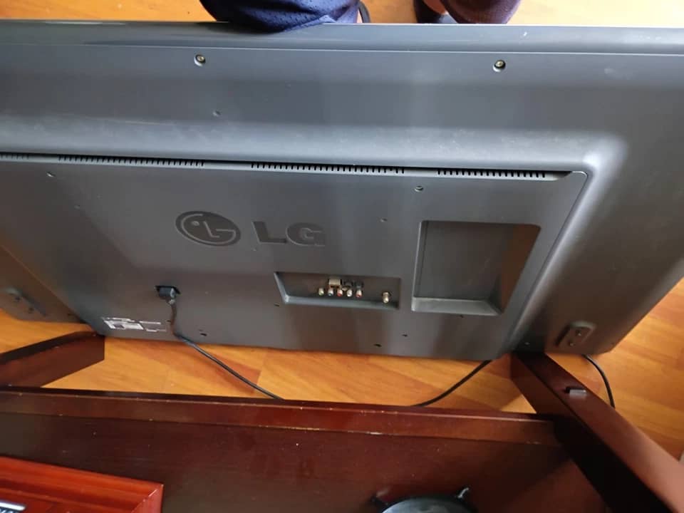 LG 70UN7070PUA TVs Used - Good Gray