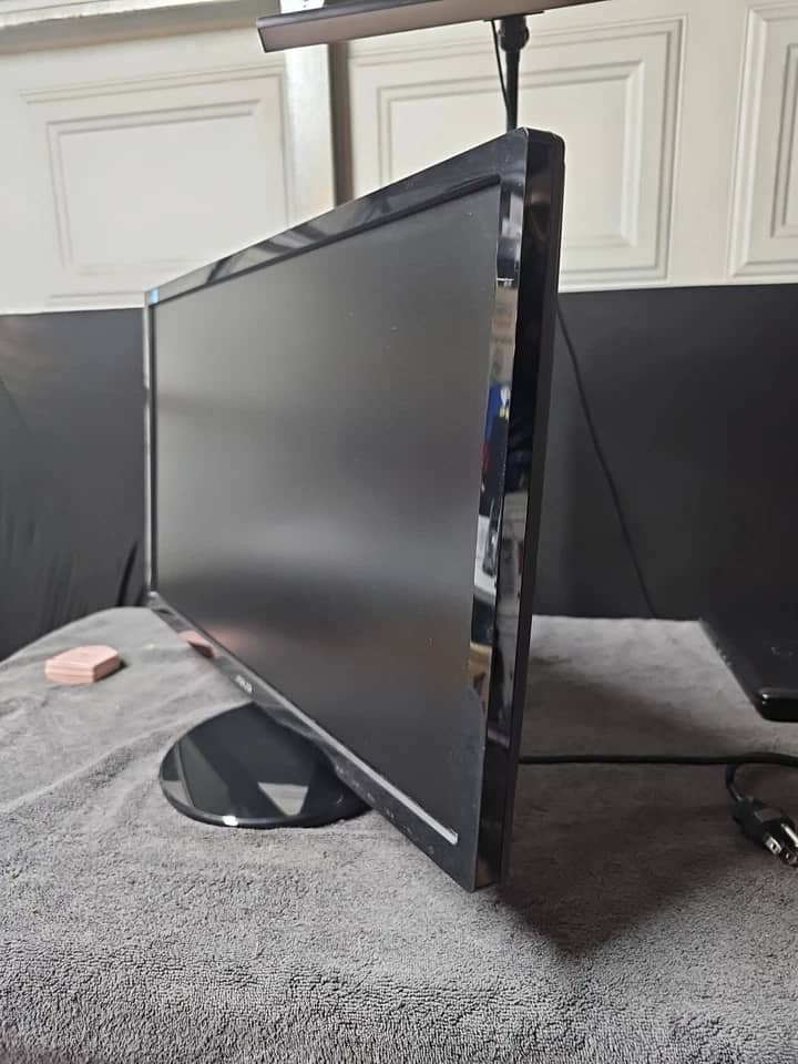ASUS VE248H Monitors Used - Good Black