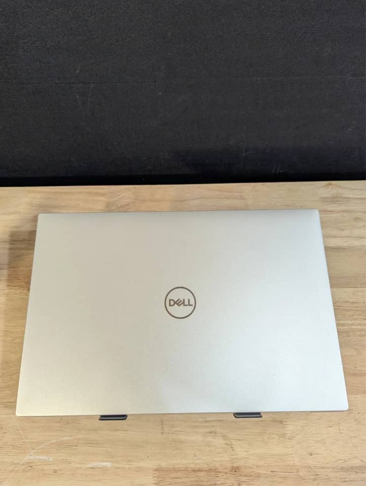 Dell XPS 17 9700 Computers Used - Good Unspecified 16GB