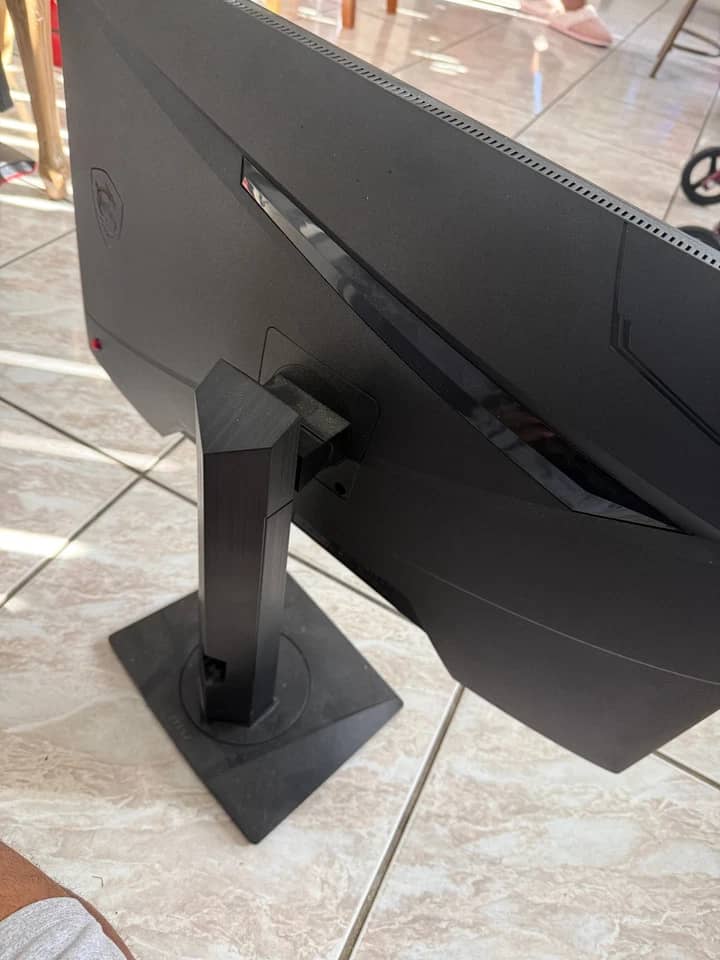 MSI G274QPF Monitors New Black
