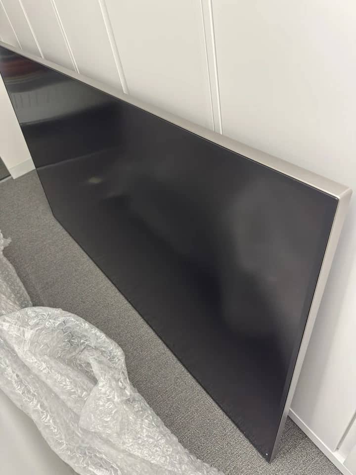Samsung QM85N Monitors New Black