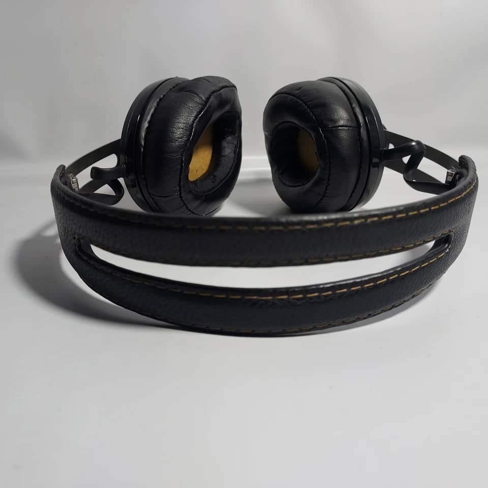 Sennheiser Momentum 2 Wireless Headphones & Earbuds Used - Good Black