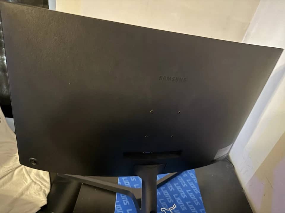 Samsung LC32R500 Monitors New Black