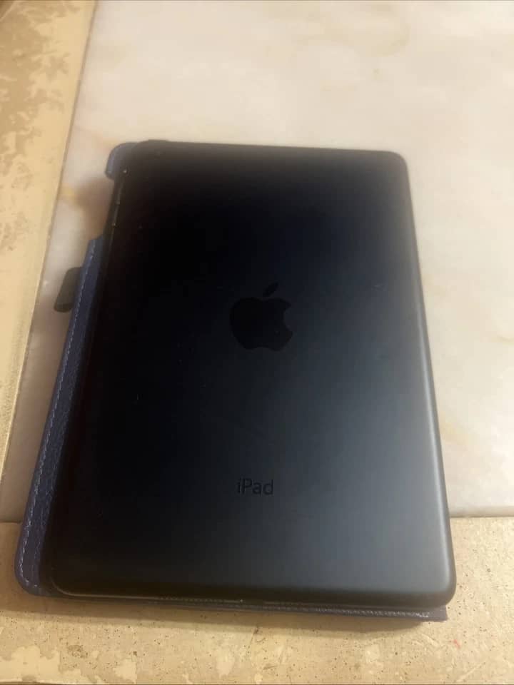 Apple iPad Mini 1st Tablets Black 16GB New