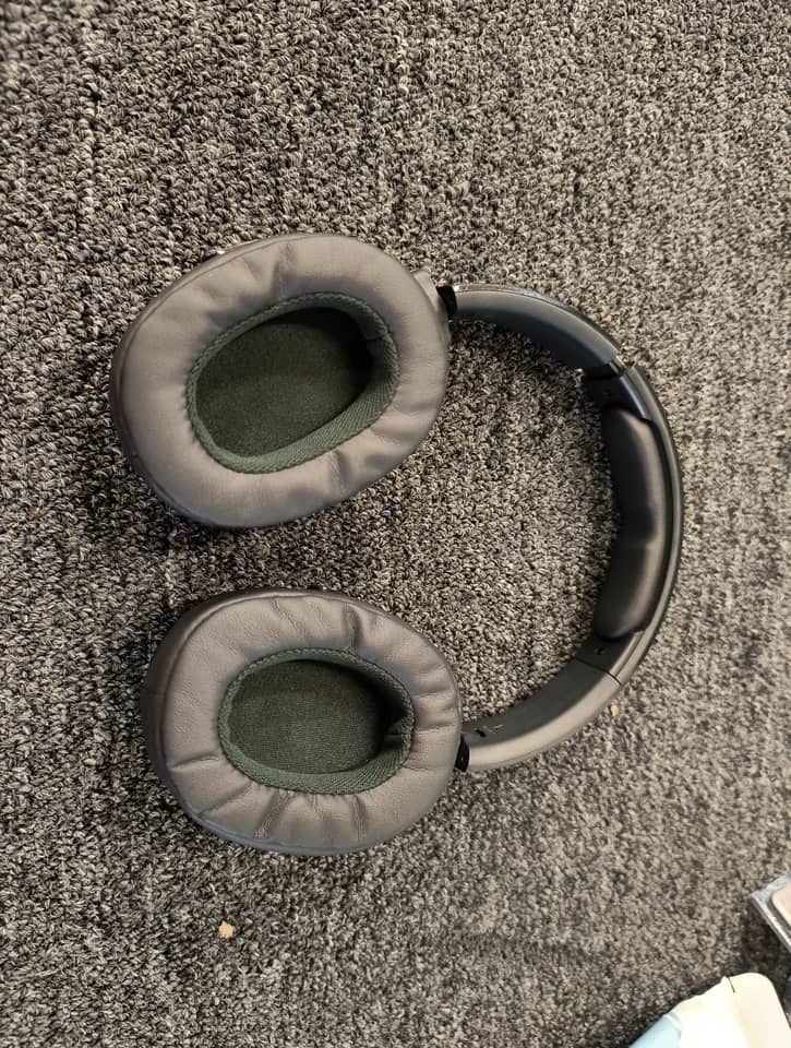 Skullcandy Hesh 3 Wireless Headphones & Earbuds New Black