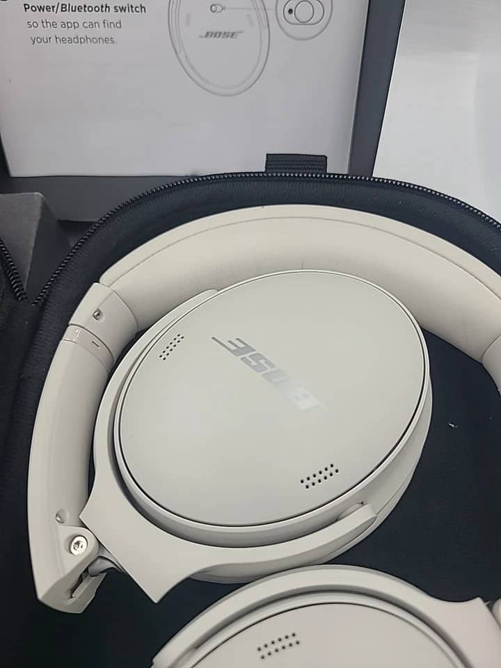 Bose QuietComfort 45 Headphones & Earbuds New Green