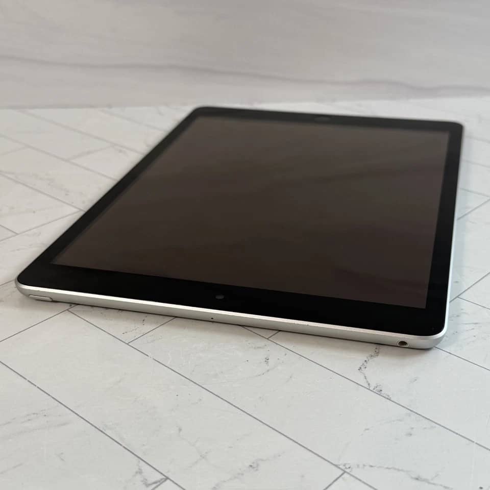 Apple iPad 9th Tablets Gray 64GB New