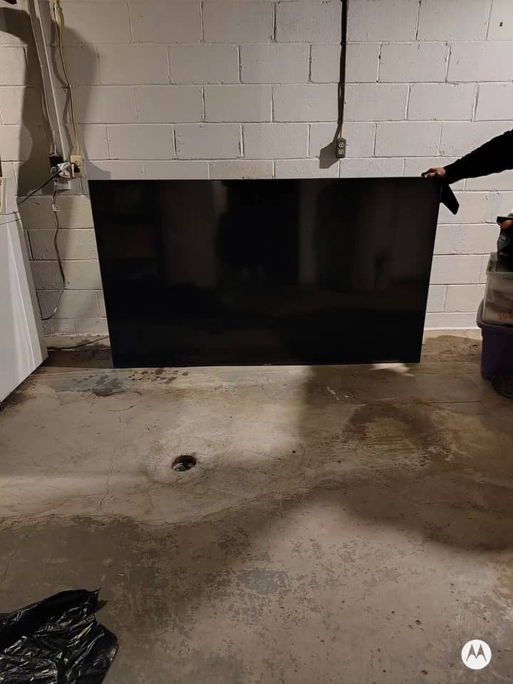 Samsung QM85R TVs New Black