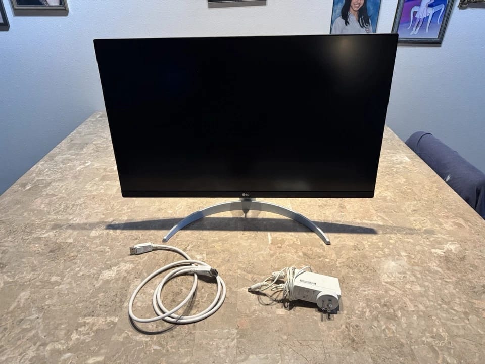 LG 27GN800 Monitors Used - Good White