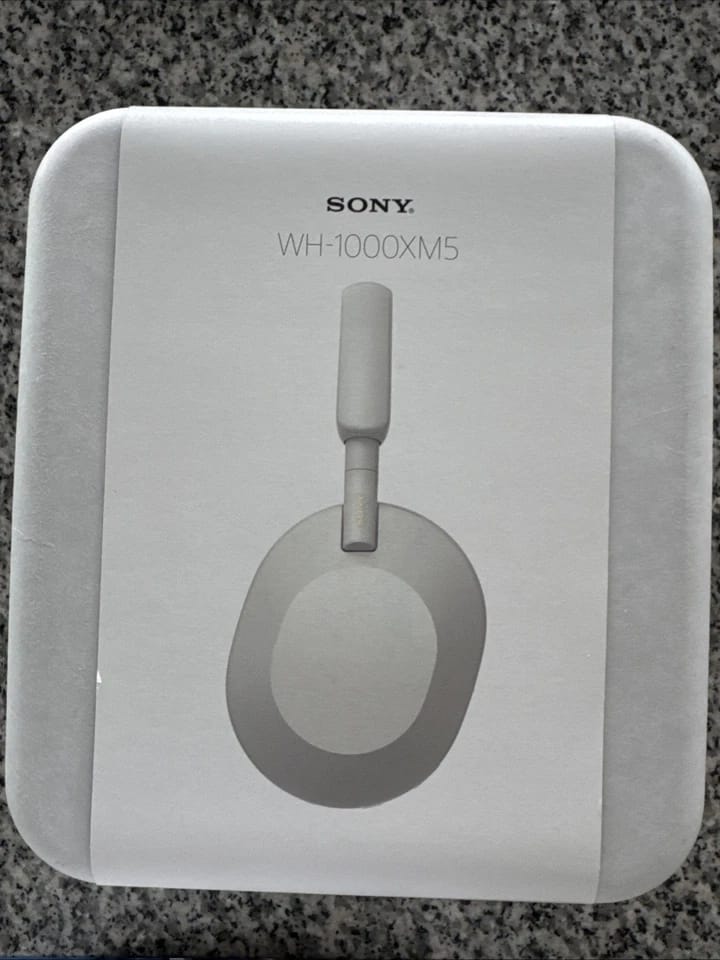 Sony WH-1000XM5 Headphones & Earbuds New White