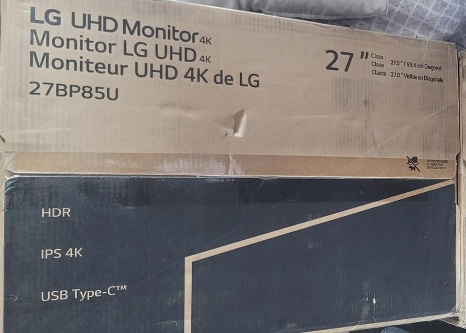 LG 27BL85U Monitors New Silver