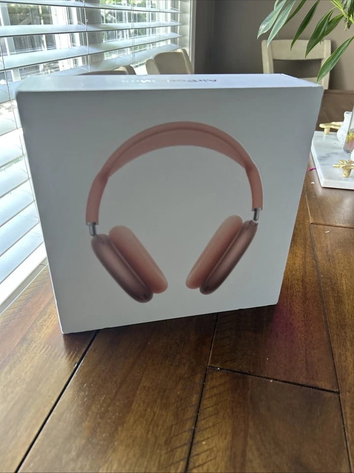 Apple AirPods Max Headphones & Earbuds New Orange
