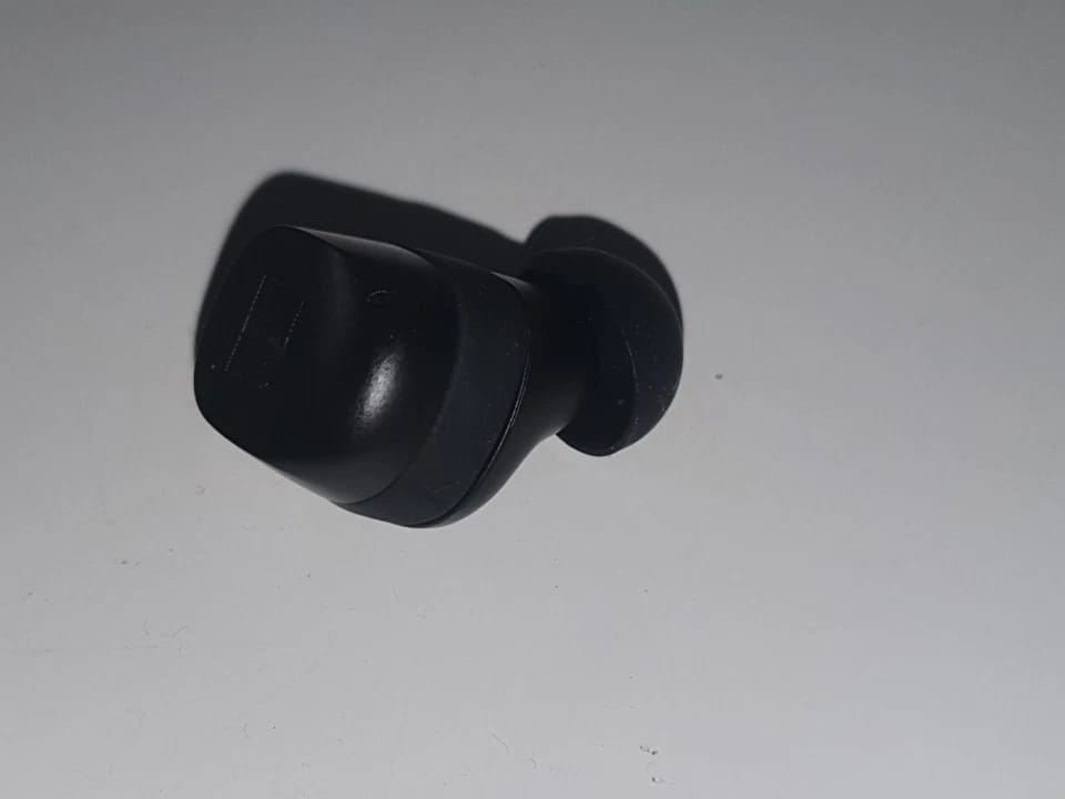 Sennheiser Momentum 3 Wireless Headphones & Earbuds New White