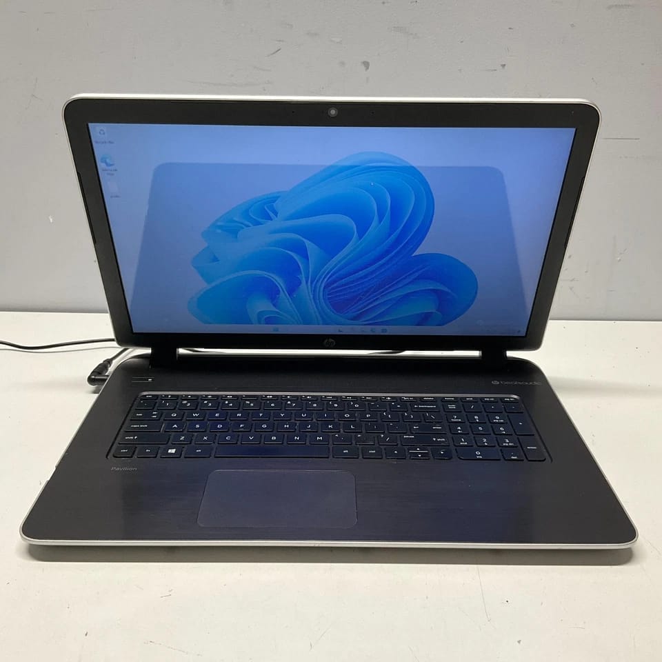 HP Pavilion 17 Computers Used - Good 128GB