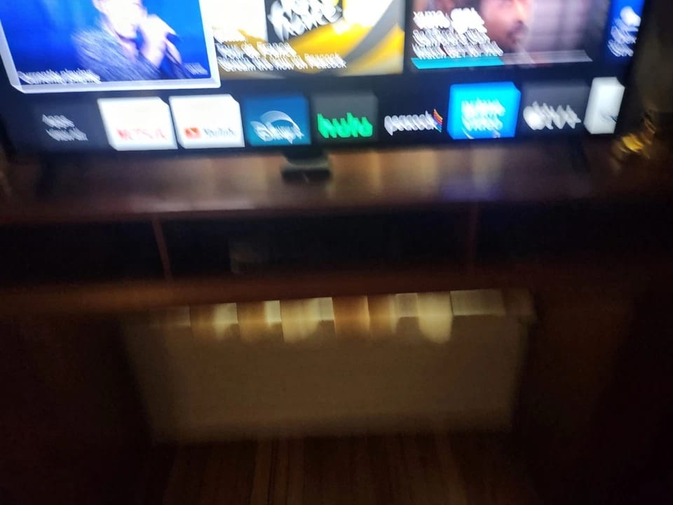 Philips 32PFS6905 TVs Used - Good Black