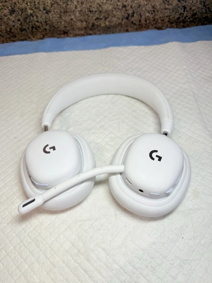 Logitech G735 Headphones & Earbuds