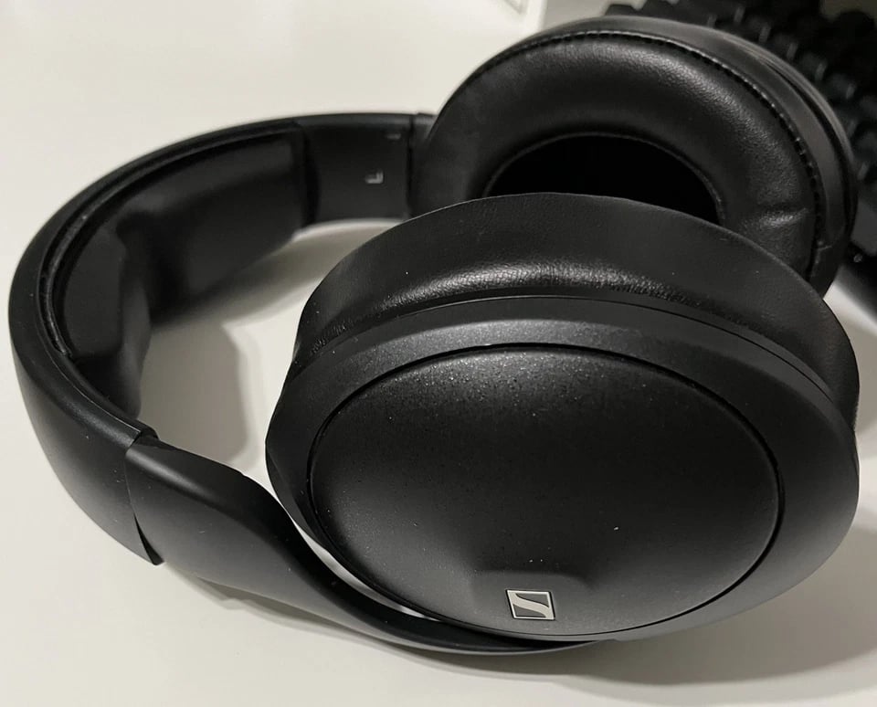 Sennheiser HD 620S Headphones & Earbuds