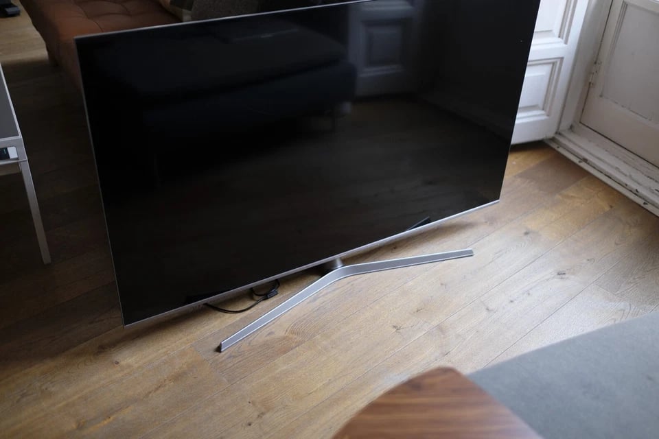 Hisense 55U8H TVs