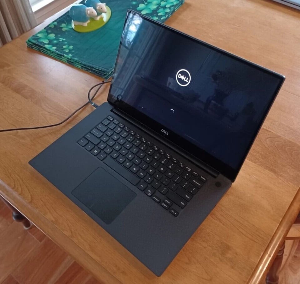 Dell XPS 15 9570 Computers