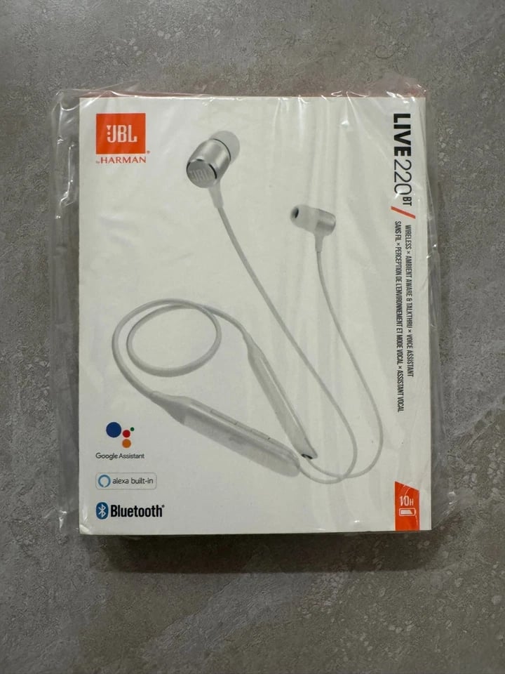 JBL Live 220TWS Headphones & Earbuds