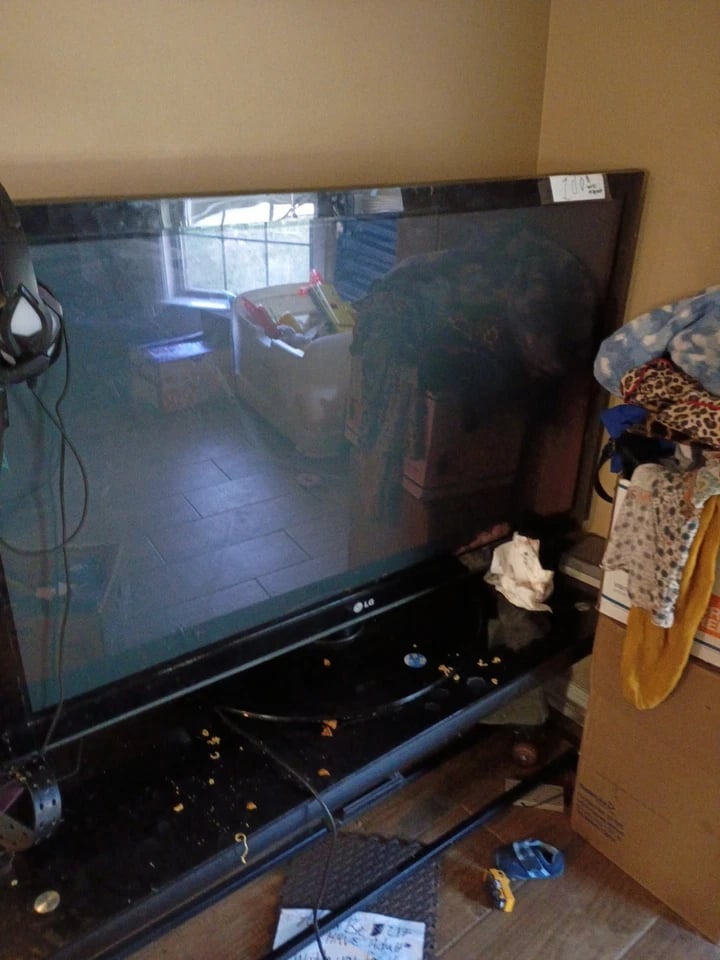 LG 70UN7070PUA TVs