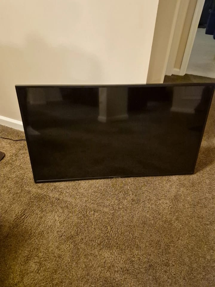Samsung TU690T TVs Open-Box Excellent Gray