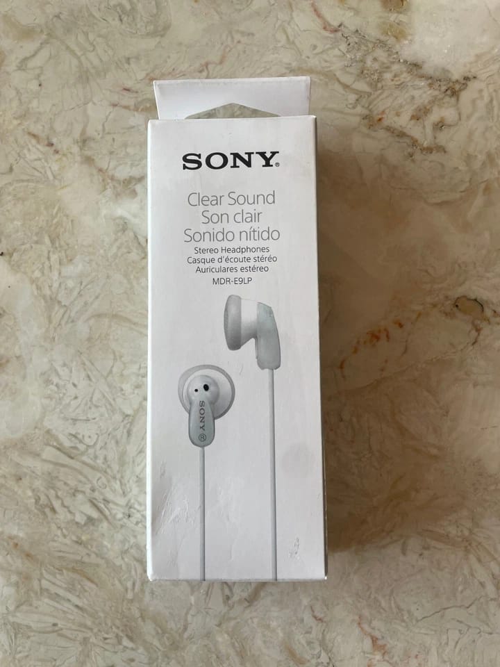 Sony MDRE9LP/BLK Headphones & Earbuds New White