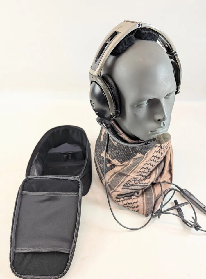 Bose A20 Headphones & Earbuds New Black