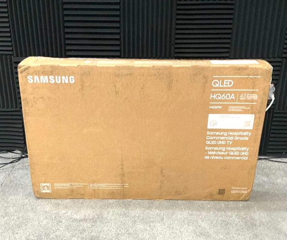 Samsung Q60AAN TVs Open-Box Excellent Gray