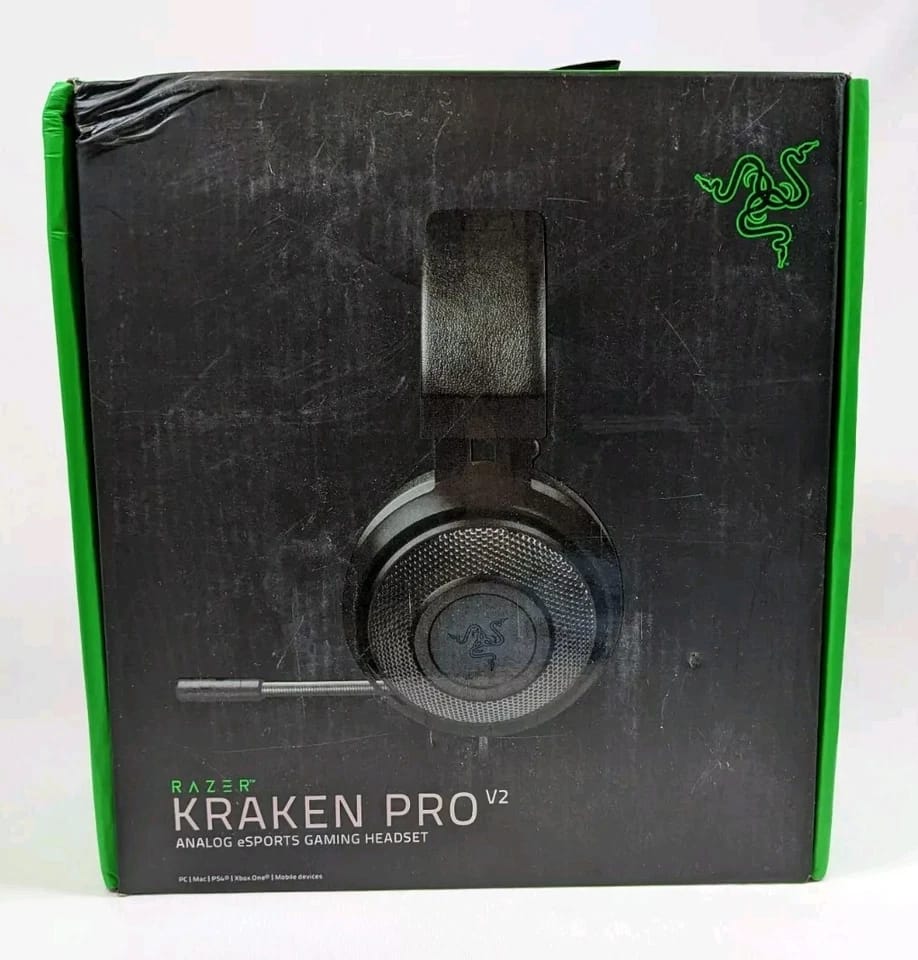 Razer Kraken Pro V2 Headphones & Earbuds Used - Good Black